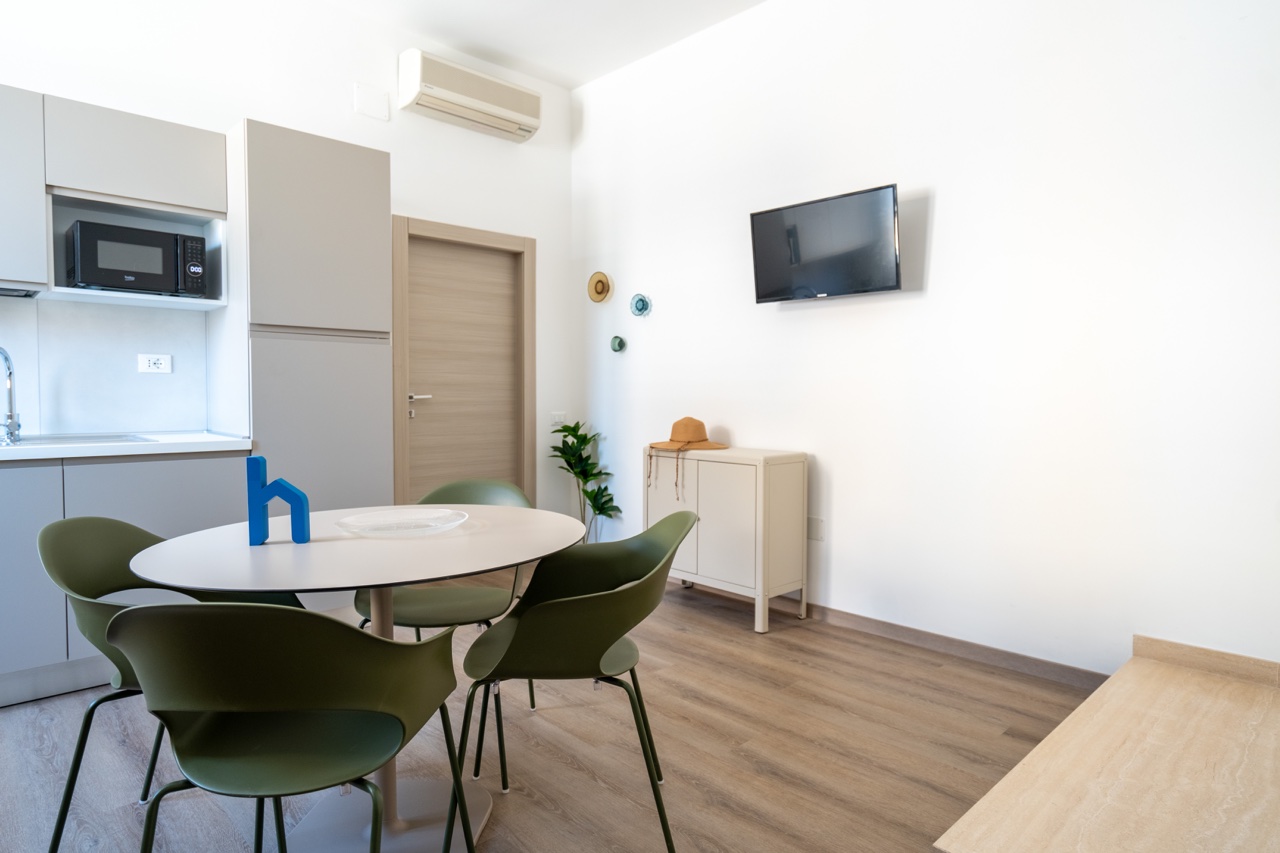 Appartamento Bilocale del Residence Venere con soggiorno spazioso e arredamento moderno