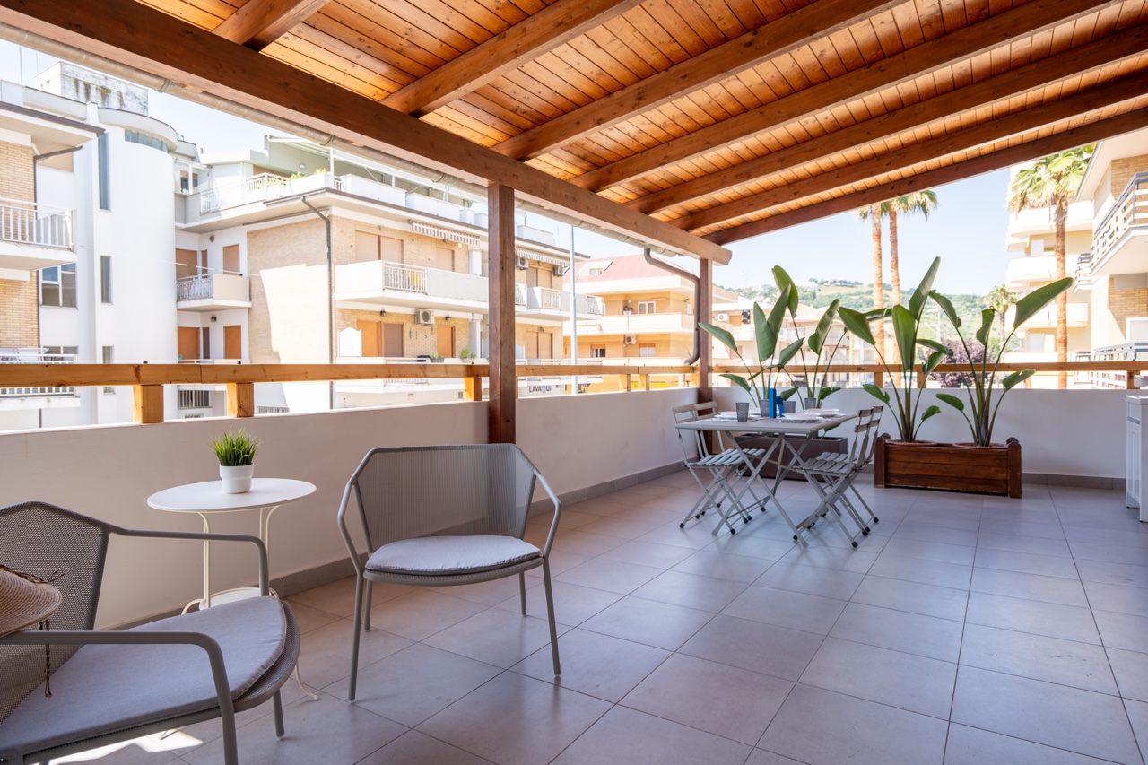 Interno 11 - Bilocale con Terrazzo - Immagine 3