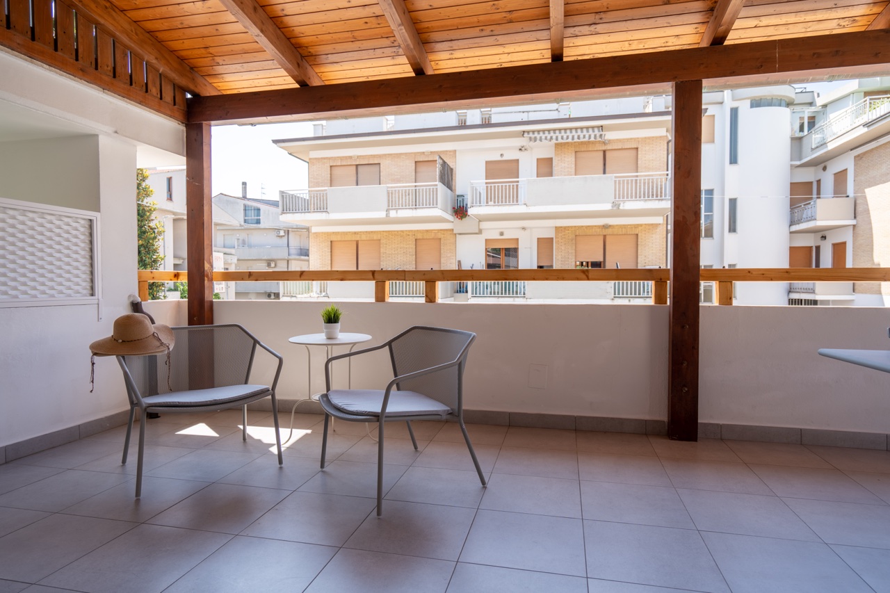 Interno 11 - Bilocale con Terrazzo - Immagine 4