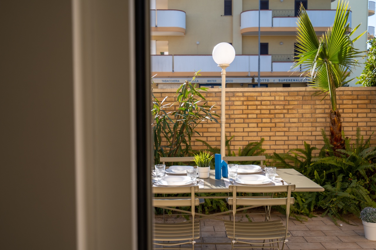 Interno 19 - Monolocale con Giardino - Immagine 12