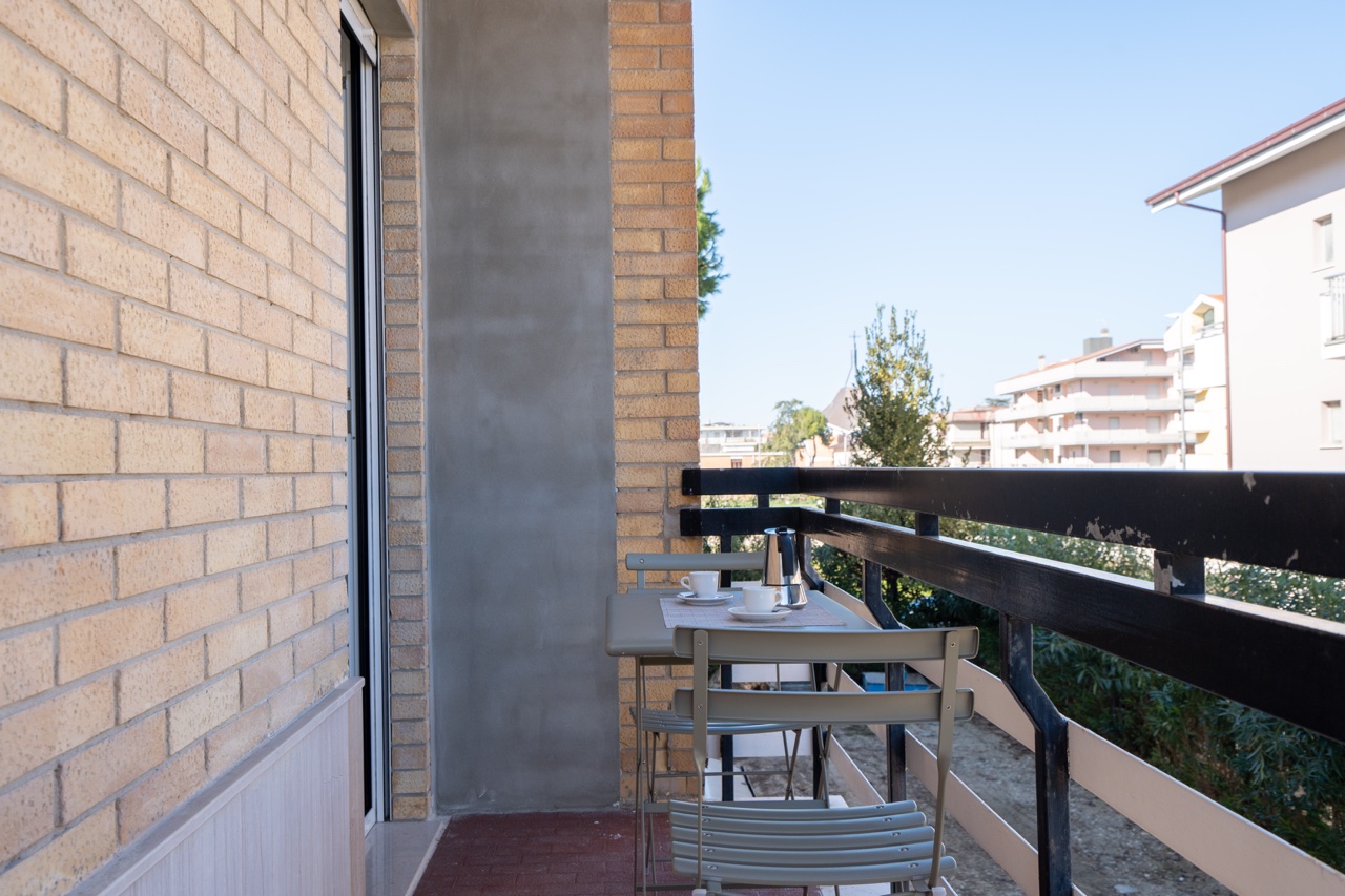 Interno 20 - Monolocale con Balcone - Immagine 3