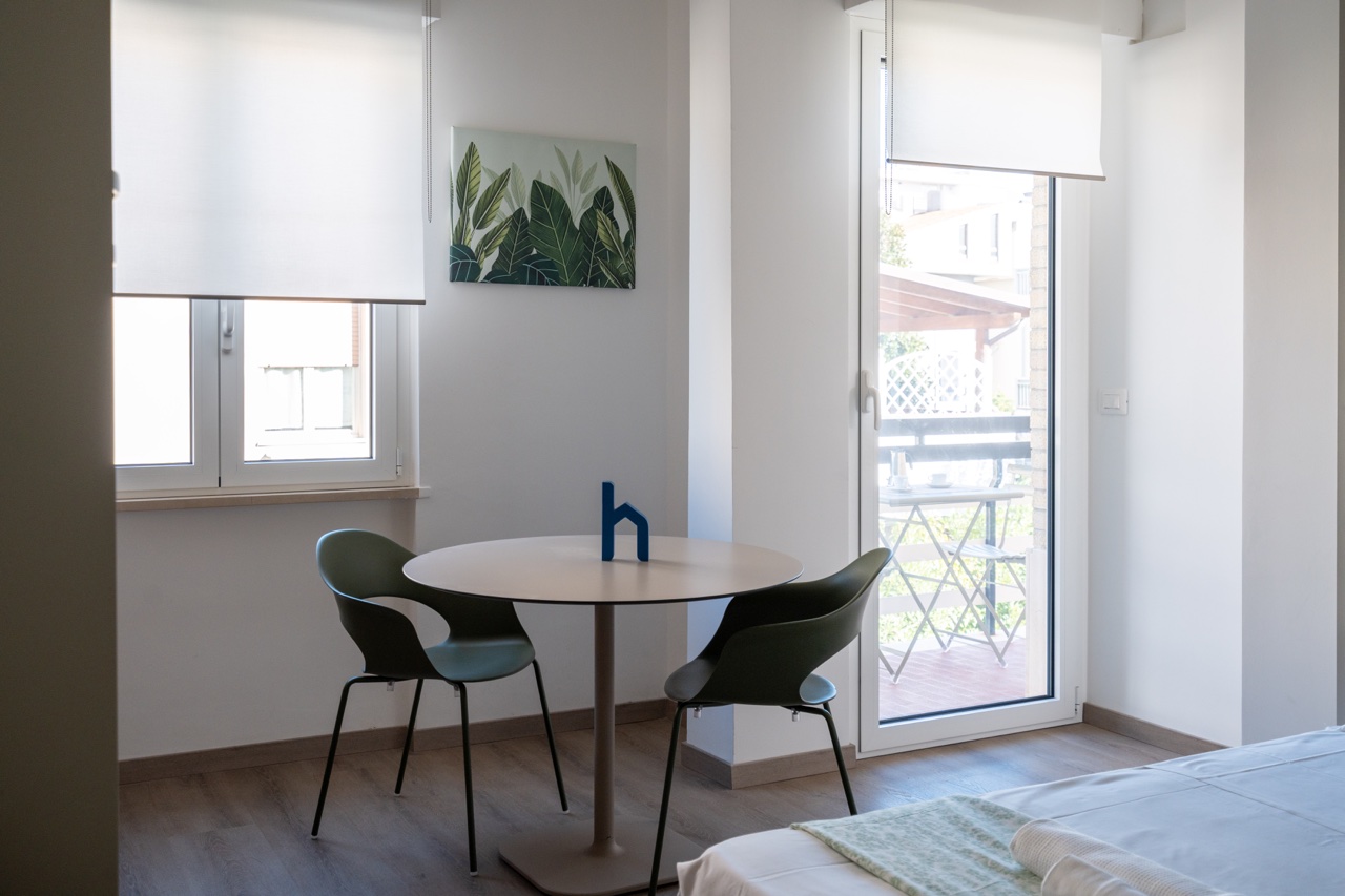 Interno 20 - Monolocale con Balcone - Immagine 6